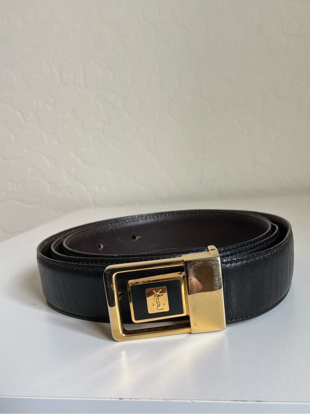 YSL Saint Laurent black leather belt with gold logo buckle